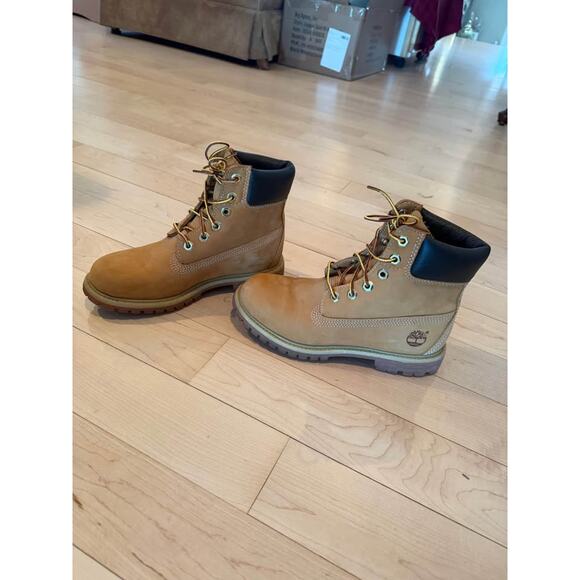 Like New Classic Timberland Women's Stone Street Waterproof Boots Size 7 - Picture 3 of 5